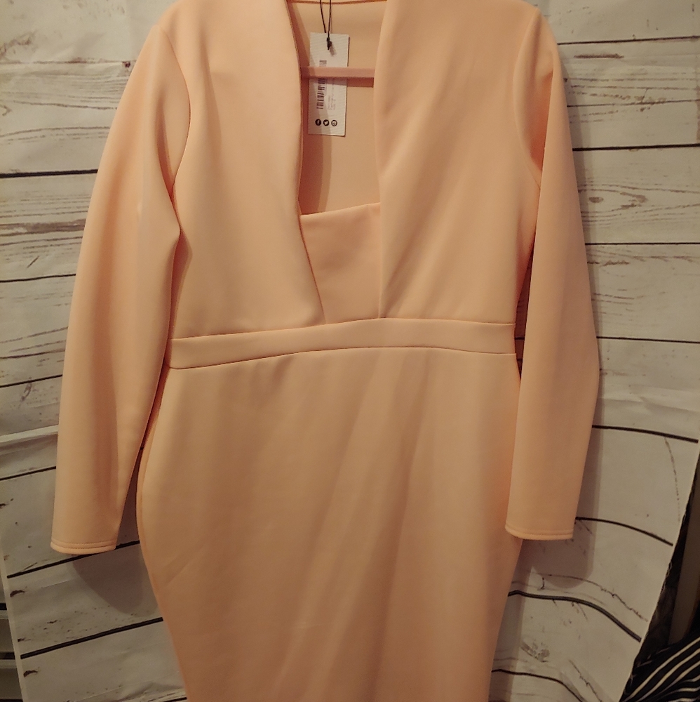 Boohoo Peach Midi Dress - Picture 3 of 6